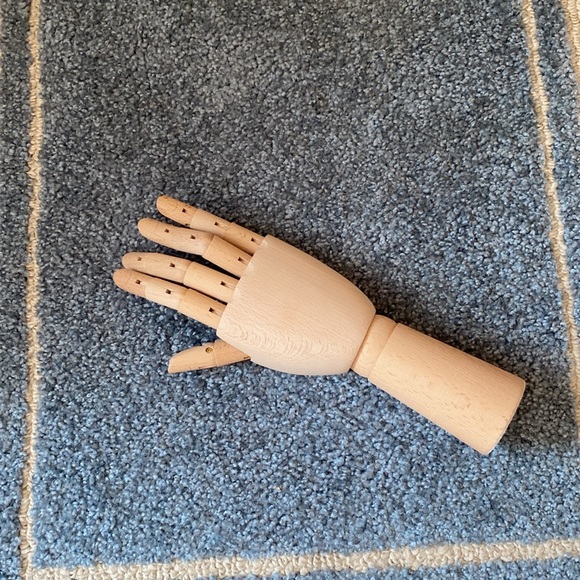 Wooden Hand Bendable Finger Display Mannequin - Picture 6 of 12